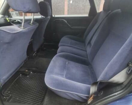 Синій Фольксваген Пассат, об'ємом двигуна 1.8 л та пробігом 348 тис. км за 1350 $, фото 21 на Automoto.ua