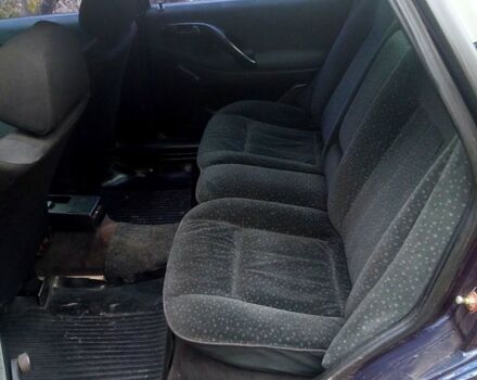 Синий Фольксваген Пассат, объемом двигателя 2 л и пробегом 400 тыс. км за 2100 $, фото 3 на Automoto.ua