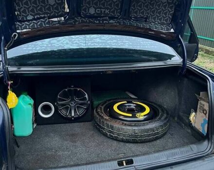 Синий Фольксваген Пассат, объемом двигателя 1.8 л и пробегом 359 тыс. км за 2350 $, фото 15 на Automoto.ua