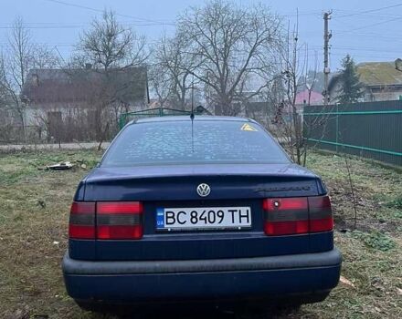 Синий Фольксваген Пассат, объемом двигателя 1.8 л и пробегом 359 тыс. км за 2350 $, фото 28 на Automoto.ua