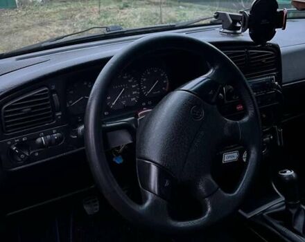 Синий Фольксваген Пассат, объемом двигателя 1.8 л и пробегом 359 тыс. км за 2350 $, фото 7 на Automoto.ua