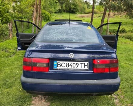 Синій Фольксваген Пассат, об'ємом двигуна 1.8 л та пробігом 359 тис. км за 2200 $, фото 3 на Automoto.ua