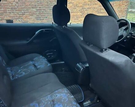 Синий Фольксваген Пассат, объемом двигателя 1.8 л и пробегом 359 тыс. км за 2350 $, фото 14 на Automoto.ua