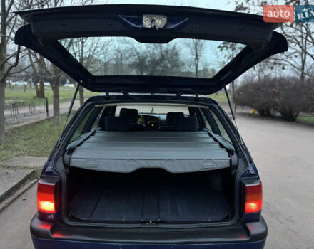 Синий Фольксваген Пассат, объемом двигателя 1.78 л и пробегом 320 тыс. км за 2750 $, фото 12 на Automoto.ua