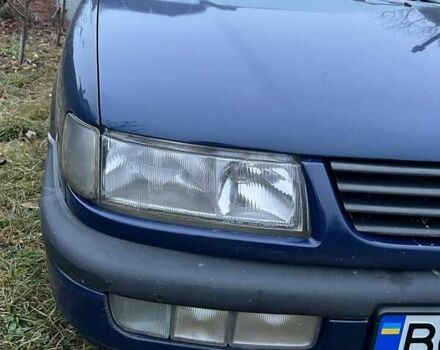 Синий Фольксваген Пассат, объемом двигателя 1.8 л и пробегом 359 тыс. км за 2350 $, фото 6 на Automoto.ua