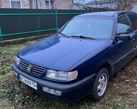 Синий Фольксваген Пассат, объемом двигателя 1.8 л и пробегом 359 тыс. км за 2350 $, фото 29 на Automoto.ua