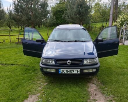 Синій Фольксваген Пассат, об'ємом двигуна 1.8 л та пробігом 359 тис. км за 2200 $, фото 4 на Automoto.ua