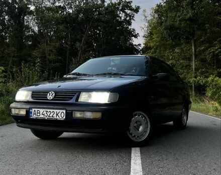 Синий Фольксваген Пассат, объемом двигателя 1.8 л и пробегом 330 тыс. км за 3000 $, фото 1 на Automoto.ua