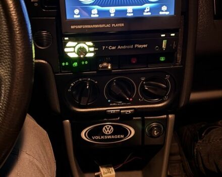 Синій Фольксваген Пассат, об'ємом двигуна 2 л та пробігом 369 тис. км за 2100 $, фото 6 на Automoto.ua