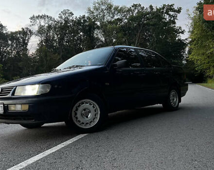 Синий Фольксваген Пассат, объемом двигателя 1.8 л и пробегом 330 тыс. км за 3000 $, фото 3 на Automoto.ua