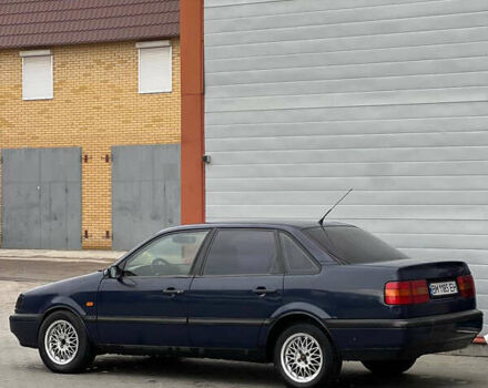 Синий Фольксваген Пассат, объемом двигателя 2 л и пробегом 200 тыс. км за 2150 $, фото 4 на Automoto.ua