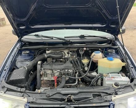 Синий Фольксваген Пассат, объемом двигателя 1.8 л и пробегом 300 тыс. км за 2550 $, фото 10 на Automoto.ua