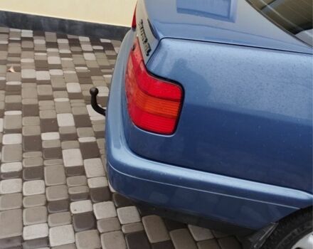 Синий Фольксваген Пассат, объемом двигателя 1.8 л и пробегом 368 тыс. км за 2200 $, фото 4 на Automoto.ua