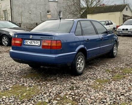 Синий Фольксваген Пассат, объемом двигателя 1.78 л и пробегом 340 тыс. км за 2550 $, фото 22 на Automoto.ua