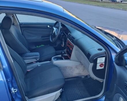 Синий Фольксваген Пассат, объемом двигателя 1.6 л и пробегом 420 тыс. км за 3300 $, фото 6 на Automoto.ua