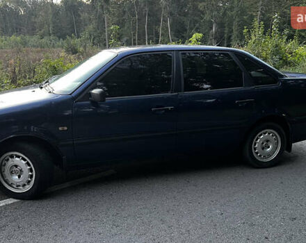 Синий Фольксваген Пассат, объемом двигателя 1.8 л и пробегом 330 тыс. км за 3000 $, фото 4 на Automoto.ua