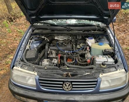 Синий Фольксваген Пассат, объемом двигателя 1.78 л и пробегом 340 тыс. км за 2550 $, фото 9 на Automoto.ua