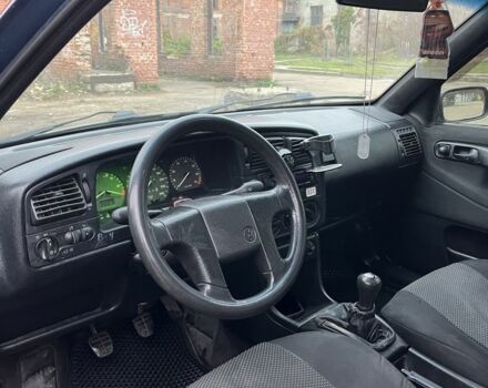 Синий Фольксваген Пассат, объемом двигателя 1.8 л и пробегом 300 тыс. км за 2550 $, фото 7 на Automoto.ua