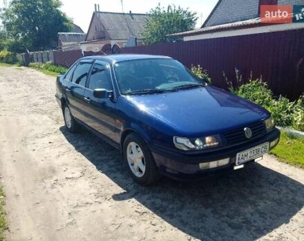 Синий Фольксваген Пассат, объемом двигателя 2 л и пробегом 280 тыс. км за 2200 $, фото 1 на Automoto.ua