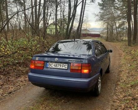 Синий Фольксваген Пассат, объемом двигателя 1.78 л и пробегом 340 тыс. км за 2550 $, фото 14 на Automoto.ua