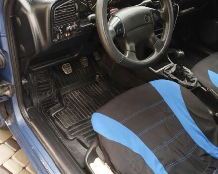 Синий Фольксваген Пассат, объемом двигателя 1.8 л и пробегом 368 тыс. км за 2200 $, фото 6 на Automoto.ua