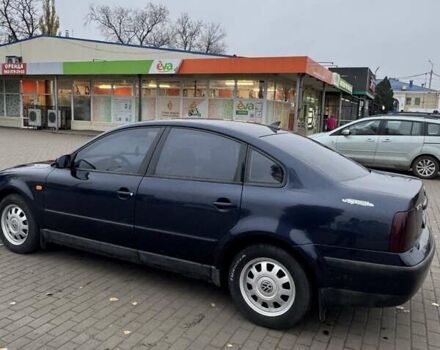 Синий Фольксваген Пассат, объемом двигателя 1.8 л и пробегом 198 тыс. км за 3500 $, фото 2 на Automoto.ua