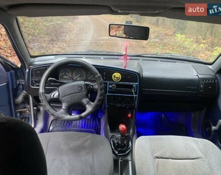 Синий Фольксваген Пассат, объемом двигателя 1.78 л и пробегом 340 тыс. км за 2550 $, фото 6 на Automoto.ua