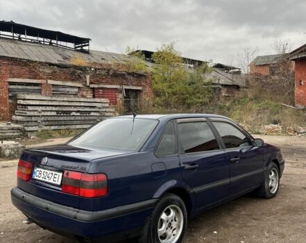 Синий Фольксваген Пассат, объемом двигателя 1.8 л и пробегом 300 тыс. км за 2550 $, фото 4 на Automoto.ua