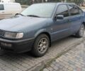 Синий Фольксваген Пассат, объемом двигателя 1.8 л и пробегом 375 тыс. км за 1700 $, фото 6 на Automoto.ua