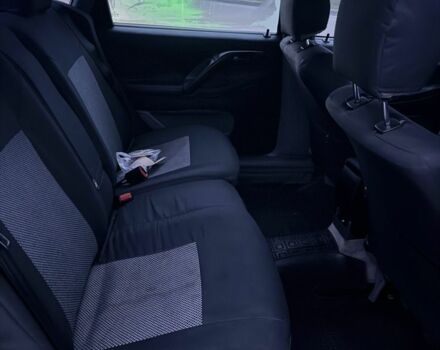 Синій Фольксваген Пассат, об'ємом двигуна 2 л та пробігом 369 тис. км за 2100 $, фото 5 на Automoto.ua