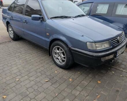 Синій Фольксваген Пассат, об'ємом двигуна 1.78 л та пробігом 351 тис. км за 1600 $, фото 4 на Automoto.ua