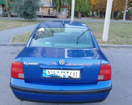 Синий Фольксваген Пассат, объемом двигателя 1.6 л и пробегом 420 тыс. км за 3300 $, фото 3 на Automoto.ua
