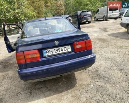 Синій Фольксваген Пассат, об'ємом двигуна 2 л та пробігом 400 тис. км за 1400 $, фото 3 на Automoto.ua