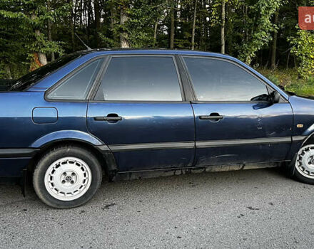 Синий Фольксваген Пассат, объемом двигателя 1.8 л и пробегом 330 тыс. км за 3000 $, фото 6 на Automoto.ua