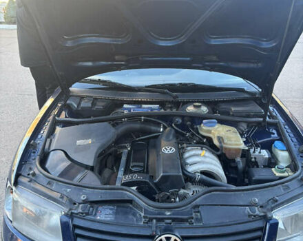 Синий Фольксваген Пассат, объемом двигателя 1.6 л и пробегом 328 тыс. км за 3400 $, фото 14 на Automoto.ua