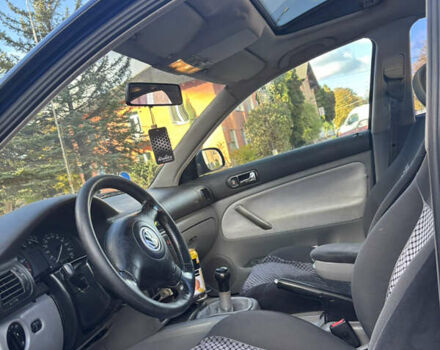 Синий Фольксваген Пассат, объемом двигателя 1.6 л и пробегом 328 тыс. км за 3400 $, фото 12 на Automoto.ua