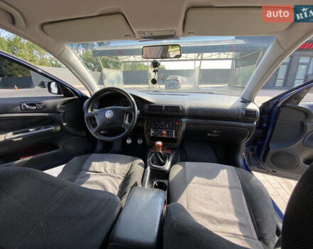 Синий Фольксваген Пассат, объемом двигателя 1.78 л и пробегом 314 тыс. км за 3800 $, фото 10 на Automoto.ua