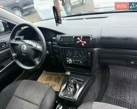 Синий Фольксваген Пассат, объемом двигателя 1.6 л и пробегом 220 тыс. км за 3200 $, фото 7 на Automoto.ua