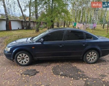 Синий Фольксваген Пассат, объемом двигателя 1.9 л и пробегом 400 тыс. км за 3200 $, фото 1 на Automoto.ua