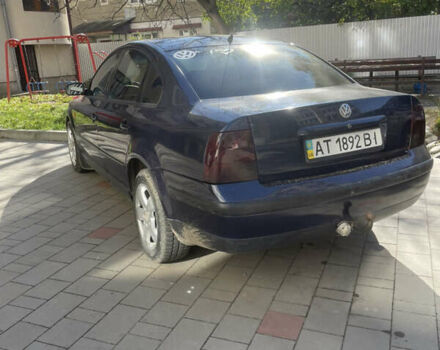 Синий Фольксваген Пассат, объемом двигателя 1.6 л и пробегом 300 тыс. км за 2800 $, фото 5 на Automoto.ua