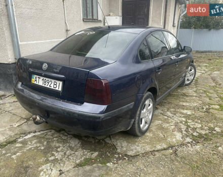 Синий Фольксваген Пассат, объемом двигателя 1.6 л и пробегом 300 тыс. км за 2800 $, фото 2 на Automoto.ua