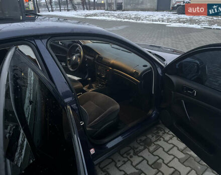 Синий Фольксваген Пассат, объемом двигателя 1.6 л и пробегом 211 тыс. км за 3400 $, фото 5 на Automoto.ua