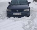 Синий Фольксваген Пассат, объемом двигателя 1.8 л и пробегом 400 тыс. км за 3400 $, фото 1 на Automoto.ua