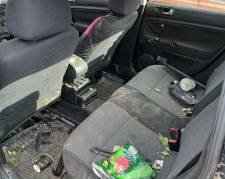 Синий Фольксваген Пассат, объемом двигателя 0 л и пробегом 300 тыс. км за 800 $, фото 3 на Automoto.ua