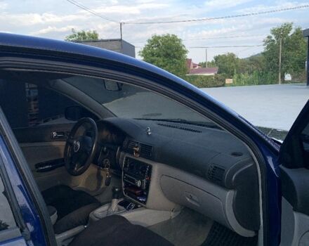 Синий Фольксваген Пассат, объемом двигателя 1.8 л и пробегом 390 тыс. км за 3200 $, фото 4 на Automoto.ua