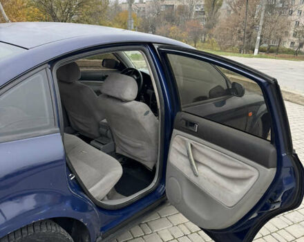 Синий Фольксваген Пассат, объемом двигателя 1.6 л и пробегом 444 тыс. км за 2650 $, фото 12 на Automoto.ua