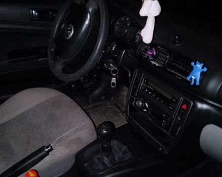 Синий Фольксваген Пассат, объемом двигателя 1.9 л и пробегом 530 тыс. км за 2200 $, фото 3 на Automoto.ua