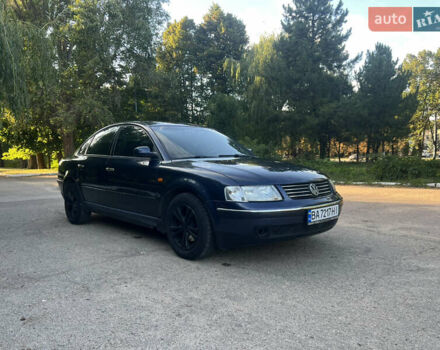 Синий Фольксваген Пассат, объемом двигателя 1.9 л и пробегом 430 тыс. км за 4500 $, фото 2 на Automoto.ua
