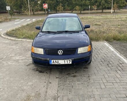 Синий Фольксваген Пассат, объемом двигателя 1.6 л и пробегом 290 тыс. км за 2500 $, фото 3 на Automoto.ua