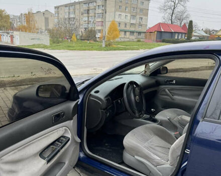 Синий Фольксваген Пассат, объемом двигателя 1.6 л и пробегом 444 тыс. км за 2650 $, фото 14 на Automoto.ua